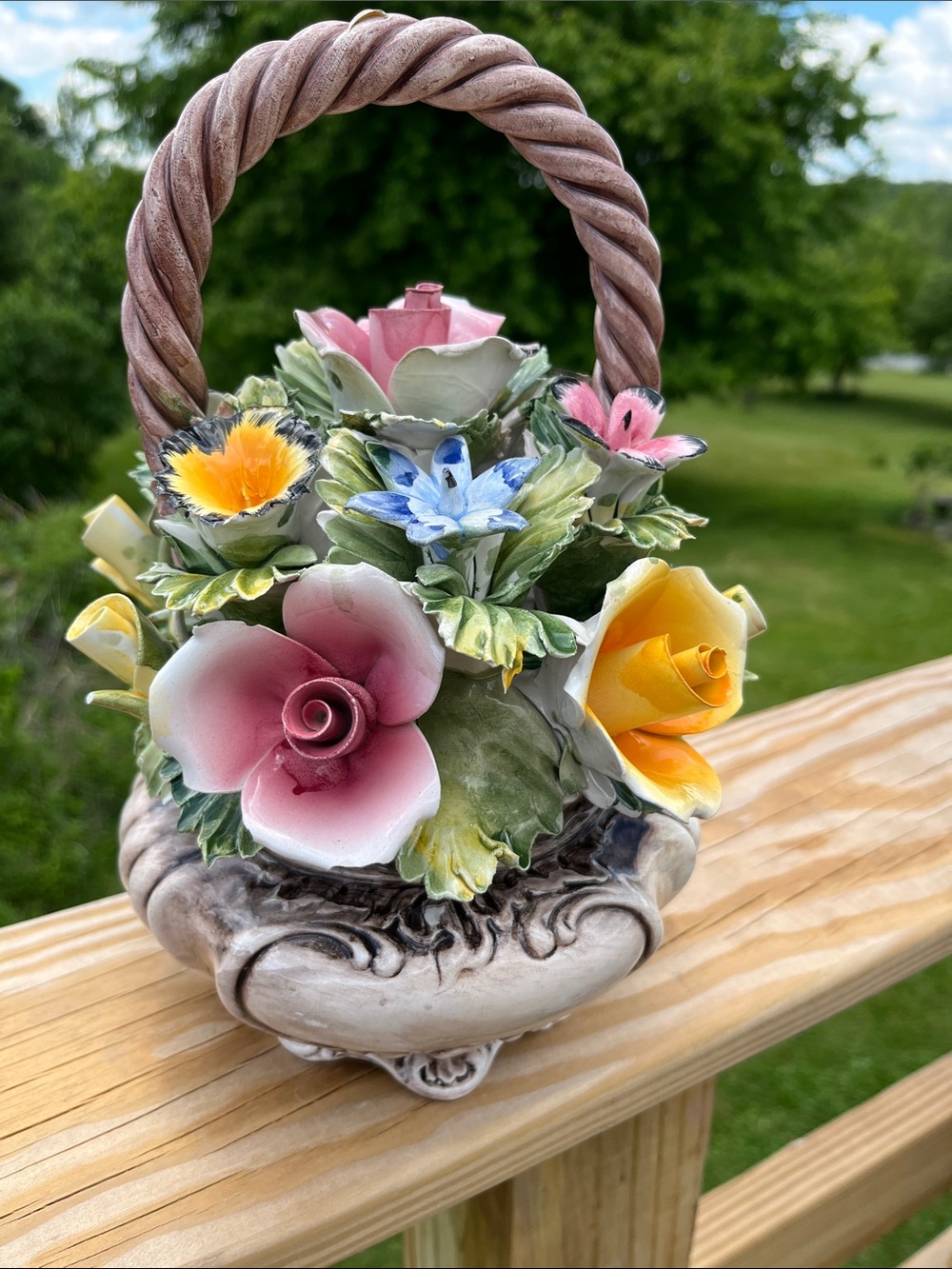Porcelain Floral Basket Decorative Accent 
Capodimonte 
Made in Italy